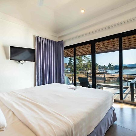 The Sanctuary Nam Ngum Beach Resort Ванг Виенг Екстериор снимка