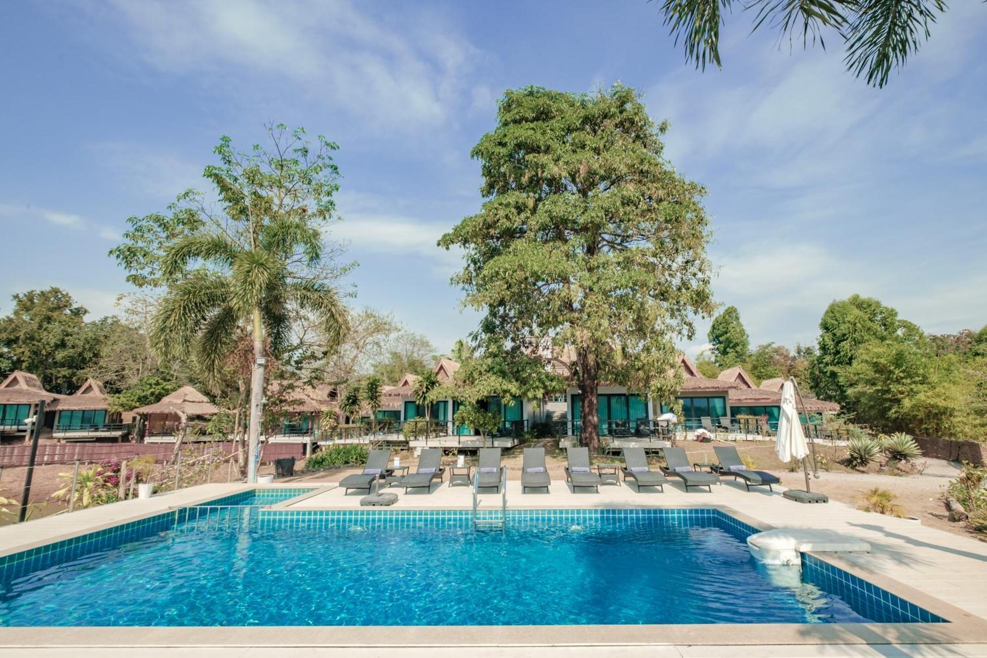 The Sanctuary Nam Ngum Beach Resort Ванг Виенг Екстериор снимка