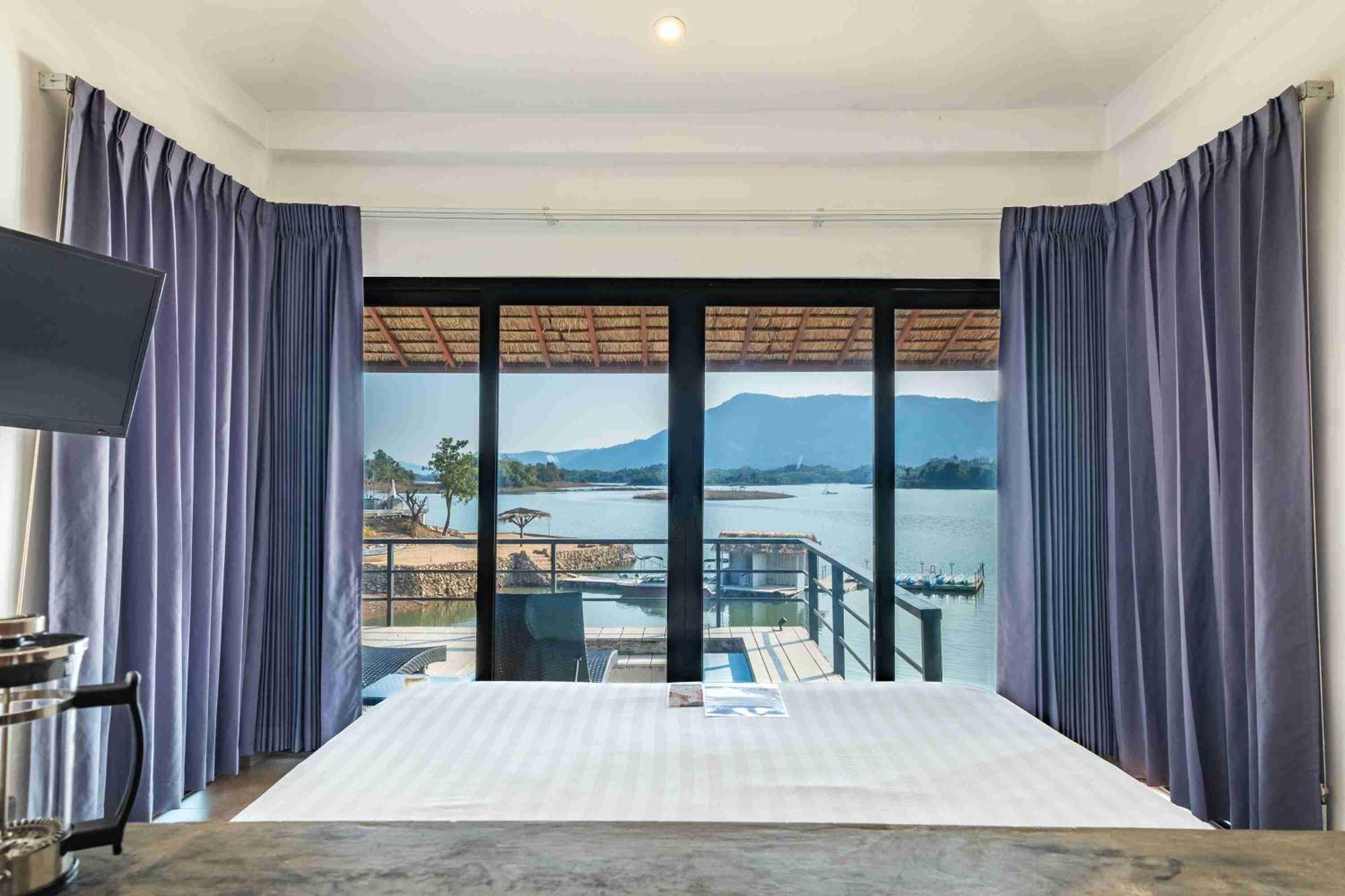 The Sanctuary Nam Ngum Beach Resort Ванг Виенг Екстериор снимка